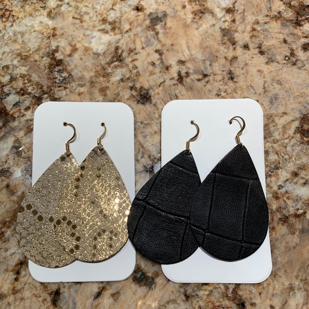 Leather drop earrings - gold and black